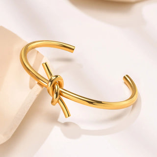 VNOX Niche Knot Open Hand Cuff Bracelet, Stainless Steel Jewelry Gold Plated Non Tarnish Hand Chain Fashion Accessory for Women